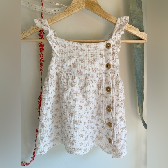 ✨ Rabbit + Bear by Emily & Oliver Floral Button Dress (3T) - Picture 3 of 5